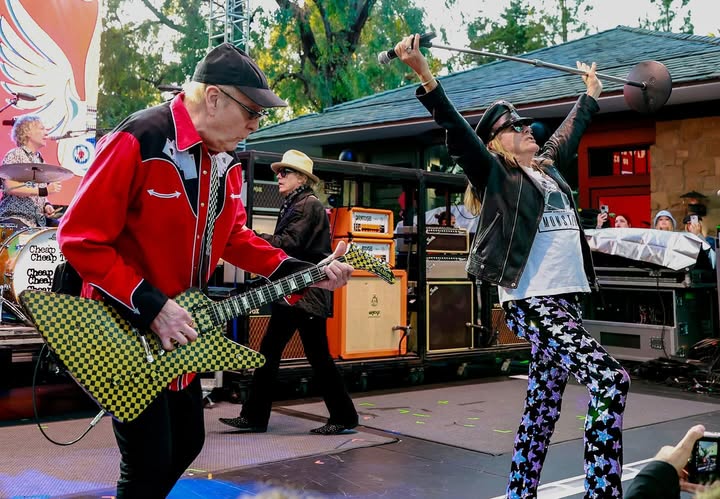 No photo description available.