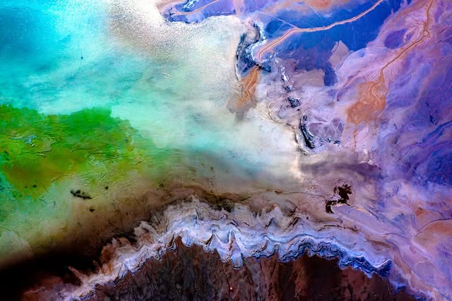 No photo description available.