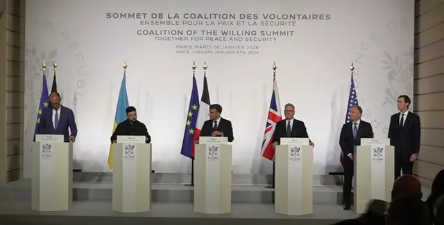 May be an image of standing, dais, the Oval Office and text that says 'SOMMET DE DELA LA COALITION DES VOLONTAIRES ENSEMBLE POUR LA PAIX ETLA SECURITE COALITION OF THE WILLING SUMMIT TOGETHE FOR PEACE AND SECURITY PARIS.MAR 06 JANVIER DARIS TUESDAY ANUADY 4TH 2020 nyo'