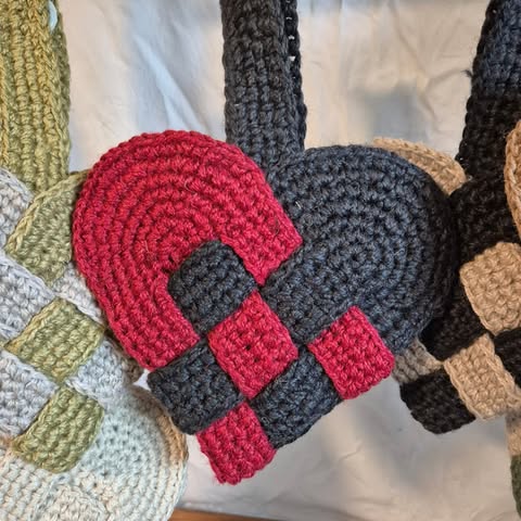 No photo description available.