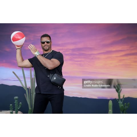 No photo description available.