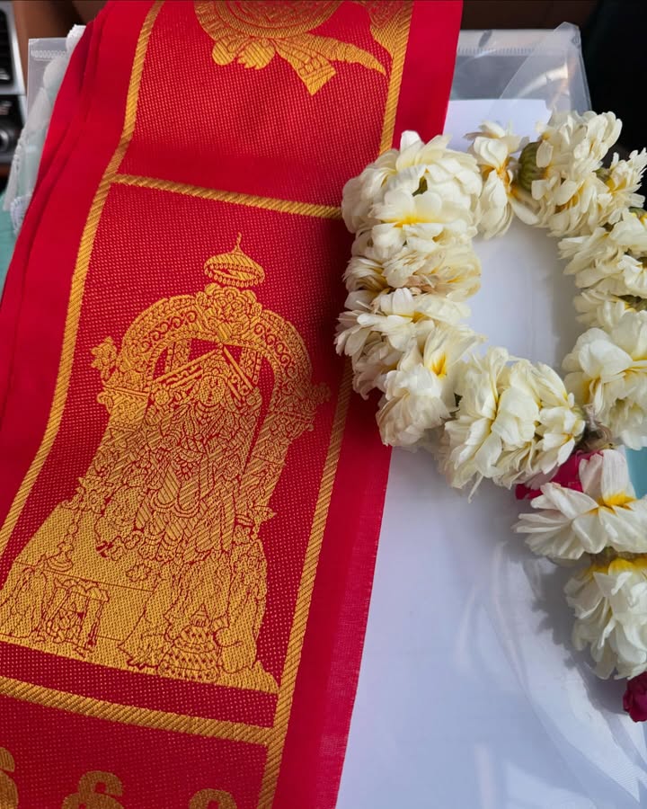 No photo description available.