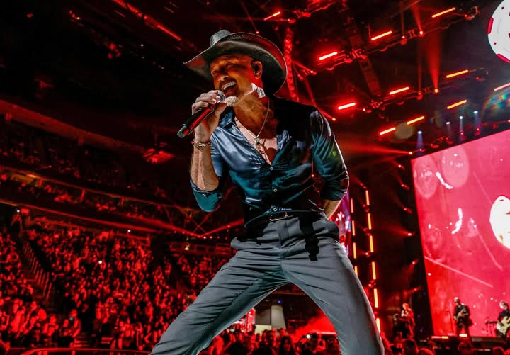 No photo description available.