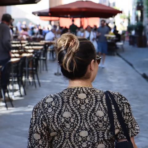 No photo description available.