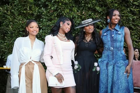 No photo description available.