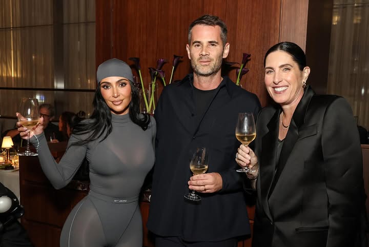 No photo description available.