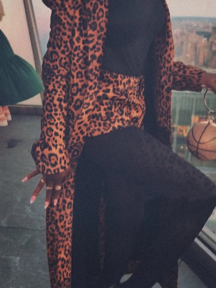 No photo description available.