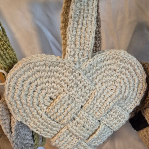 No photo description available.