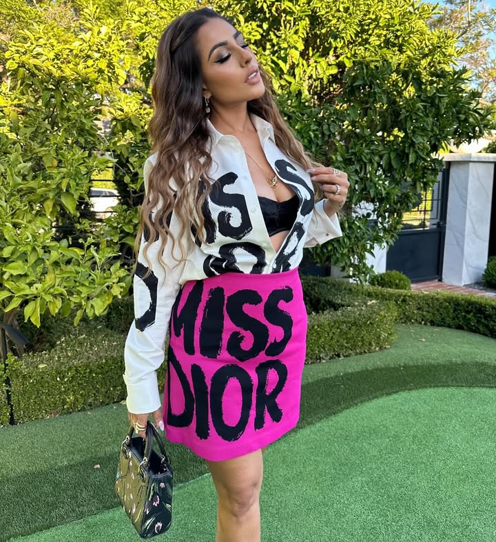 No photo description available.