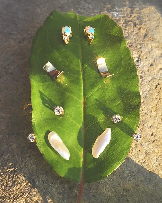 No photo description available.