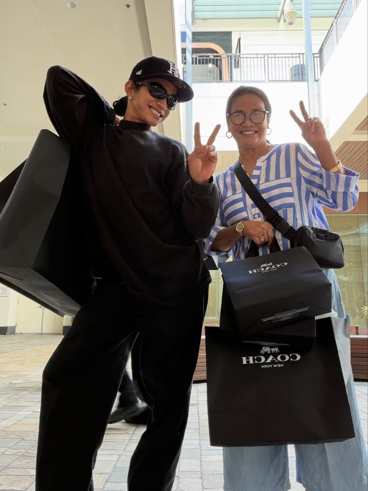 No photo description available.