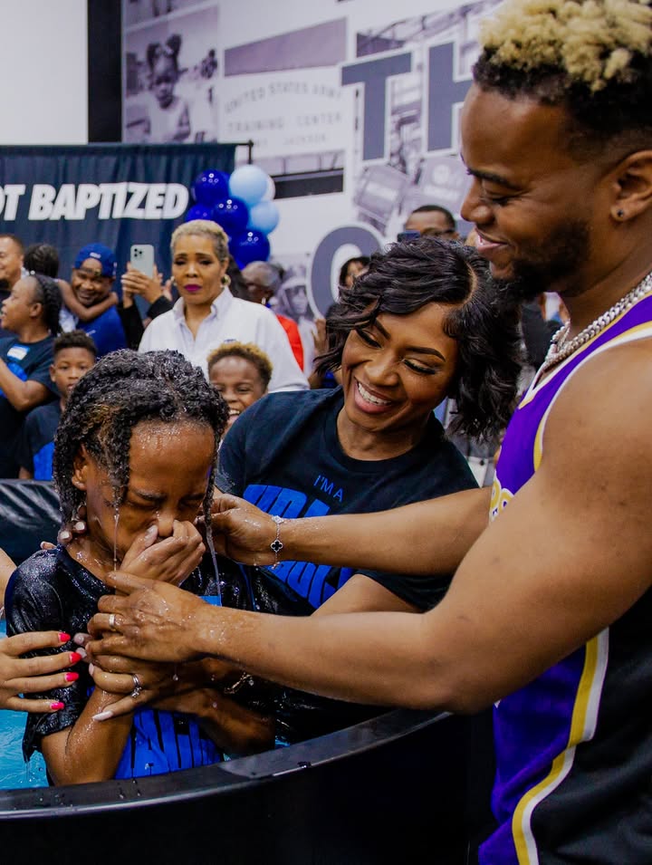 No photo description available.