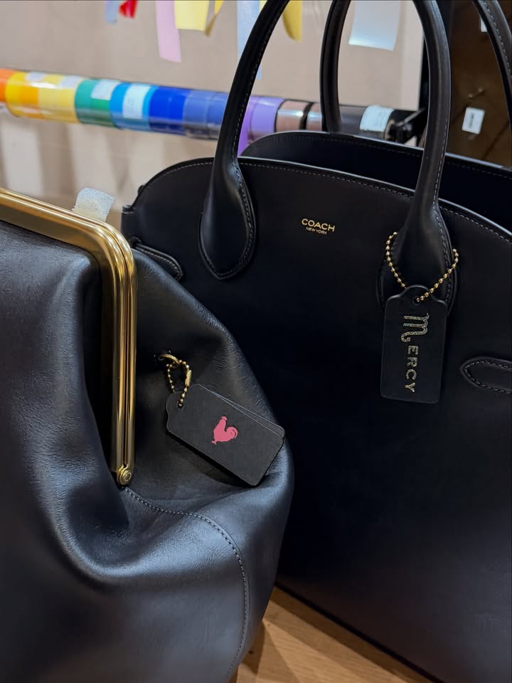 No photo description available.