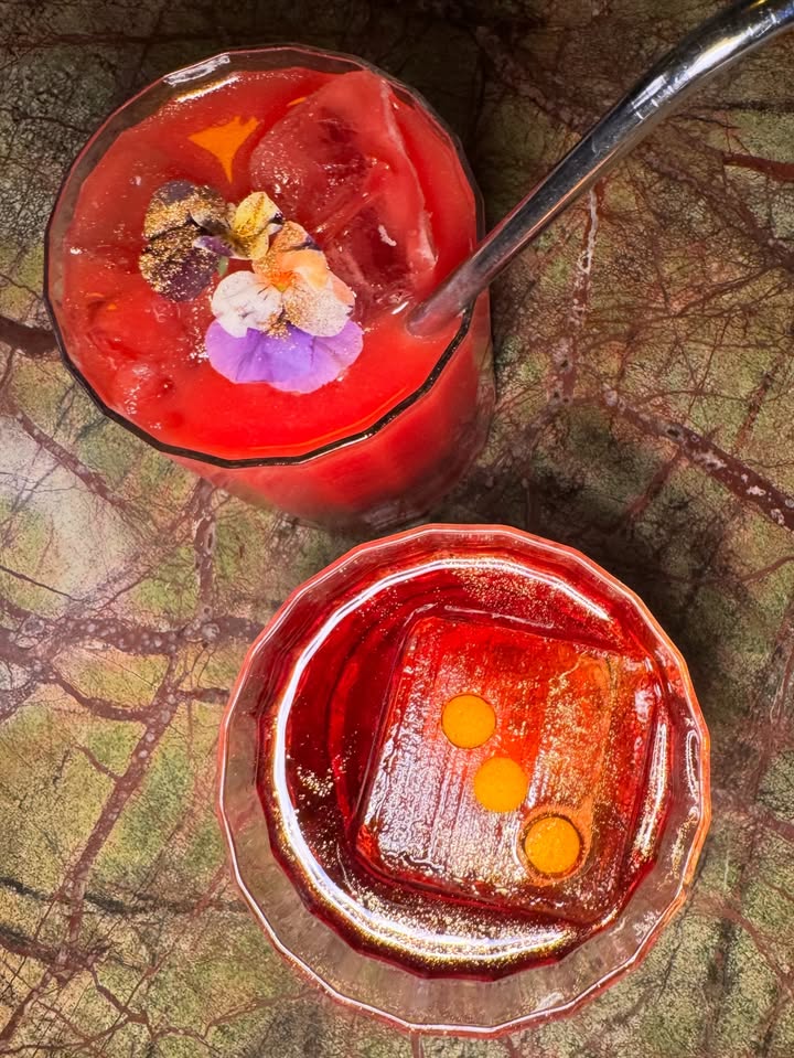 No photo description available.