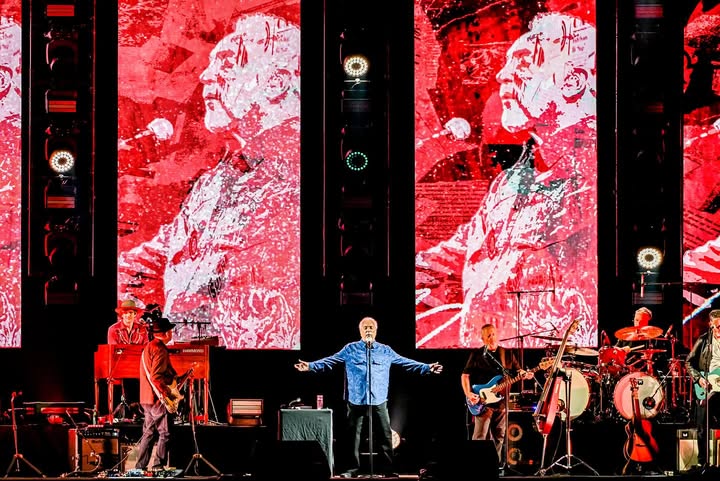 No photo description available.