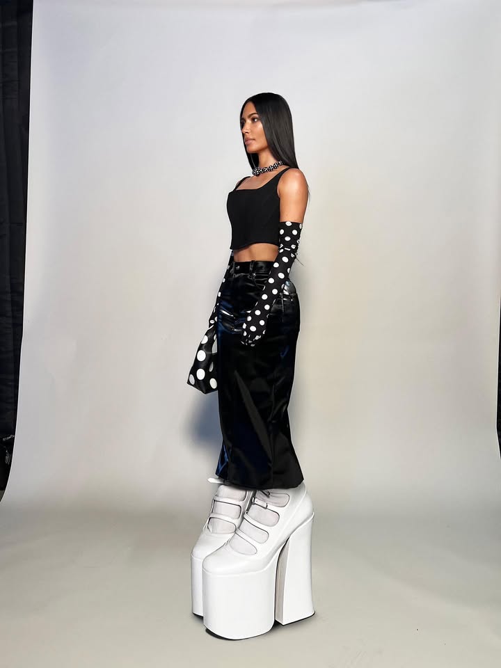 No photo description available.