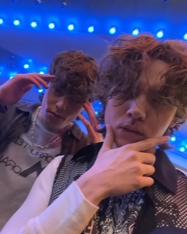 No photo description available.