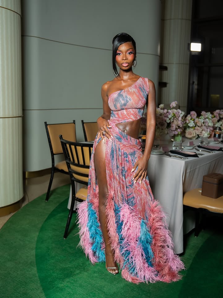 No photo description available.