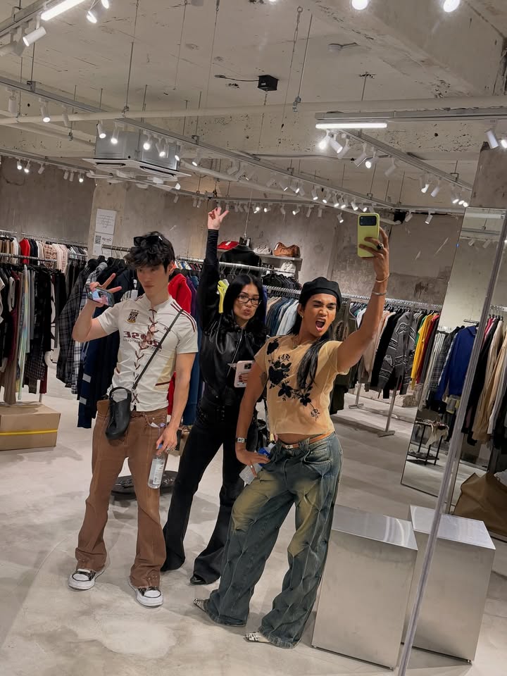 No photo description available.