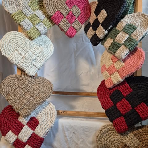 No photo description available.