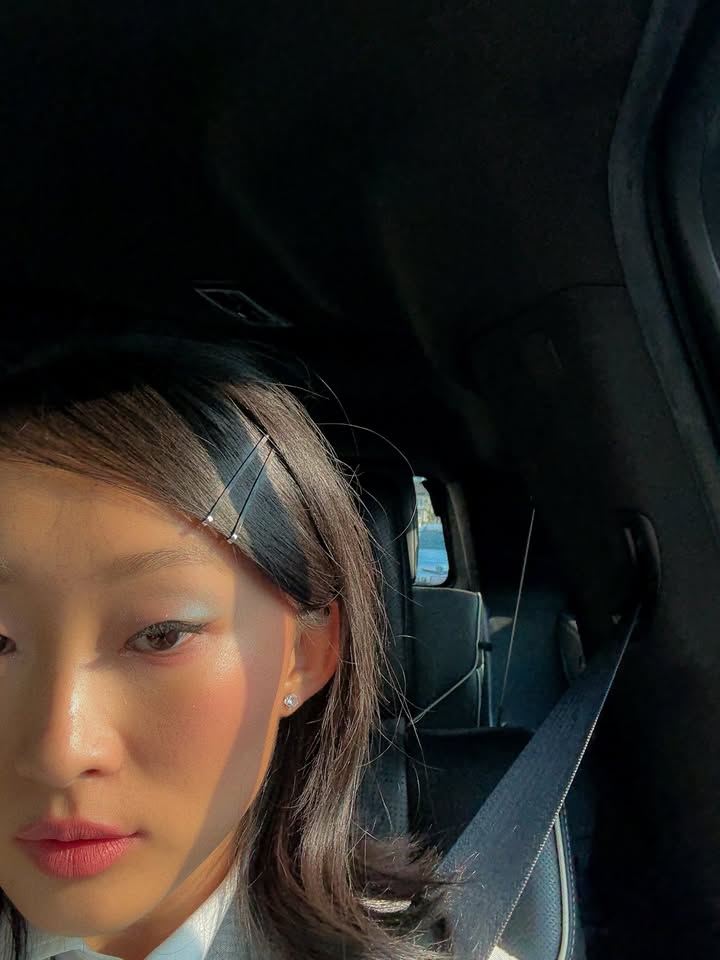 No photo description available.