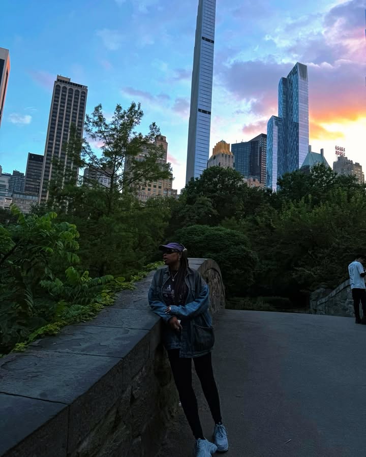 No photo description available.