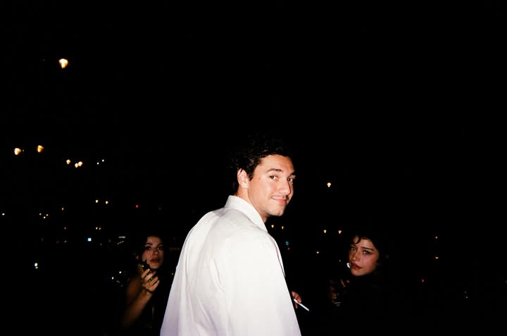 No photo description available.