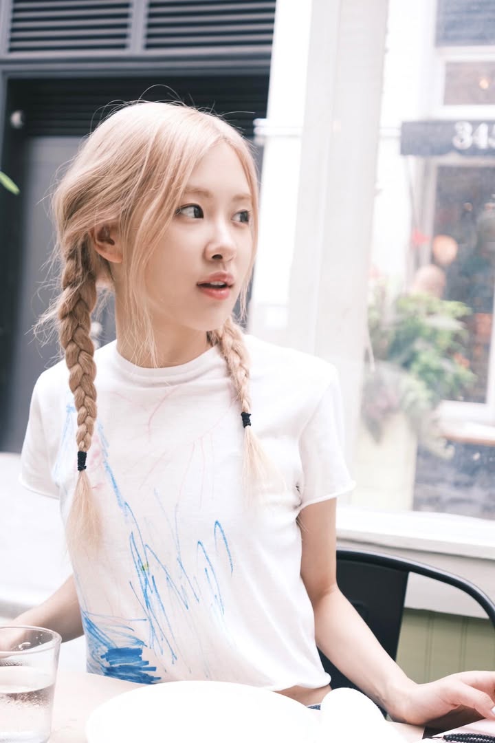 No photo description available.