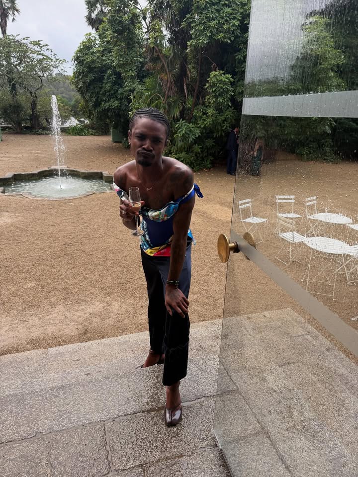 No photo description available.