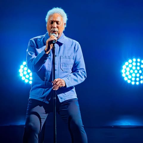 No photo description available.