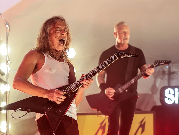 No photo description available.