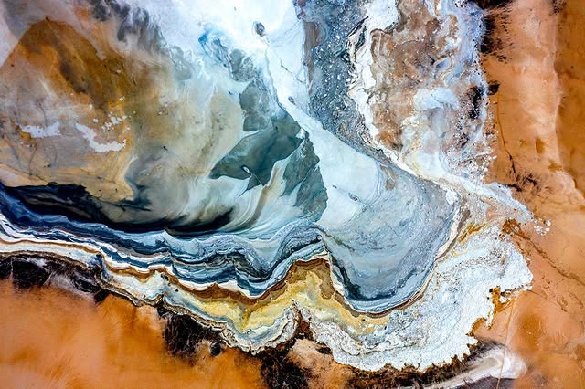 No photo description available.