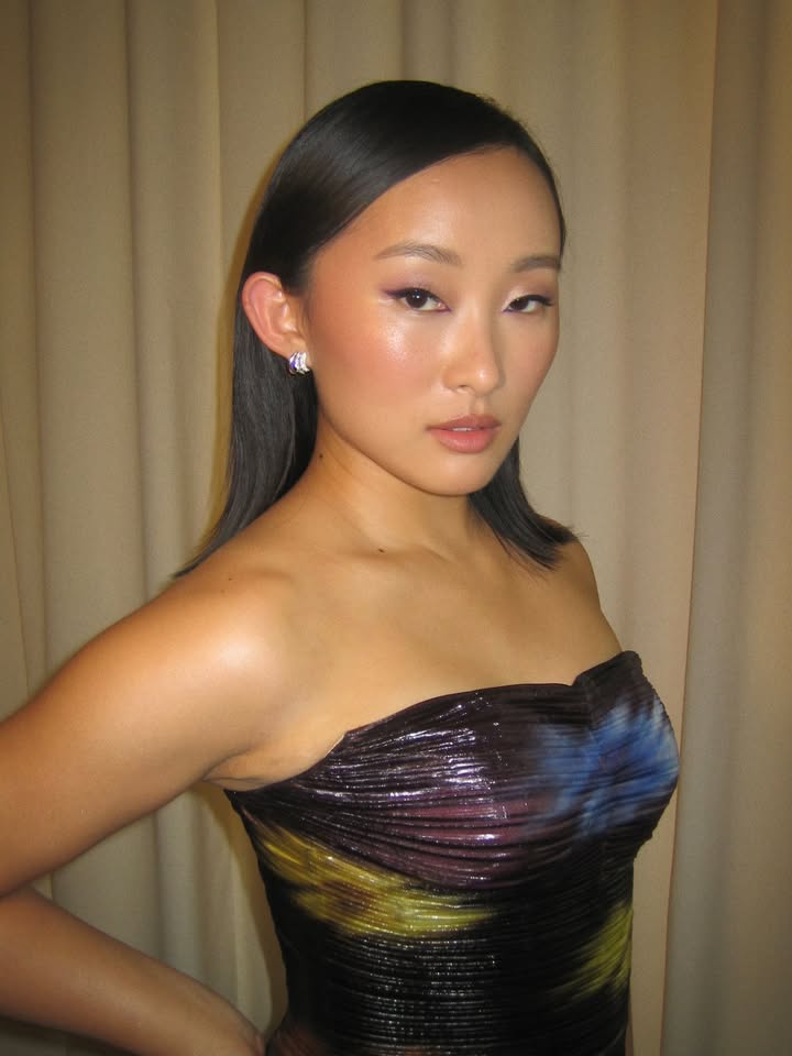 No photo description available.