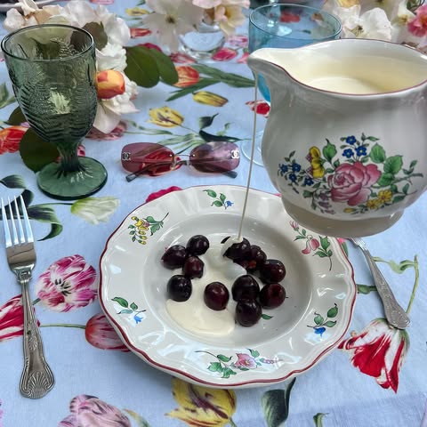 No photo description available.