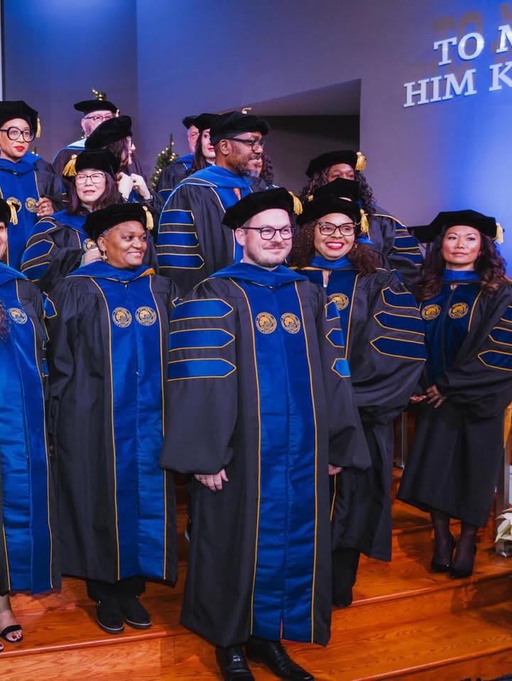 May be an image of text that says 'TO TO 1 HIM K'