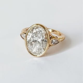 No photo description available.