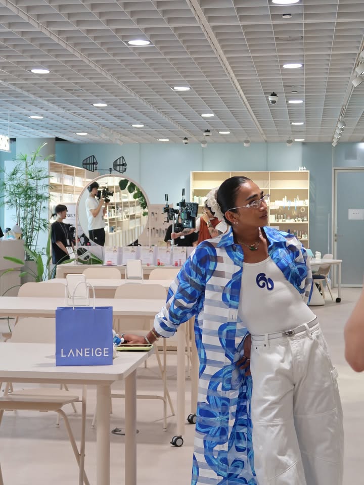 No photo description available.