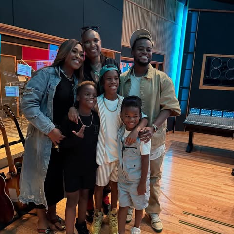 No photo description available.