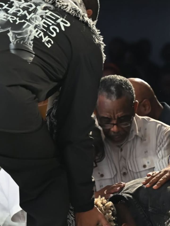 No photo description available.