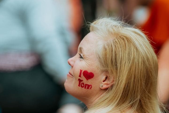 No photo description available.