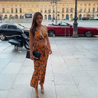 No photo description available.