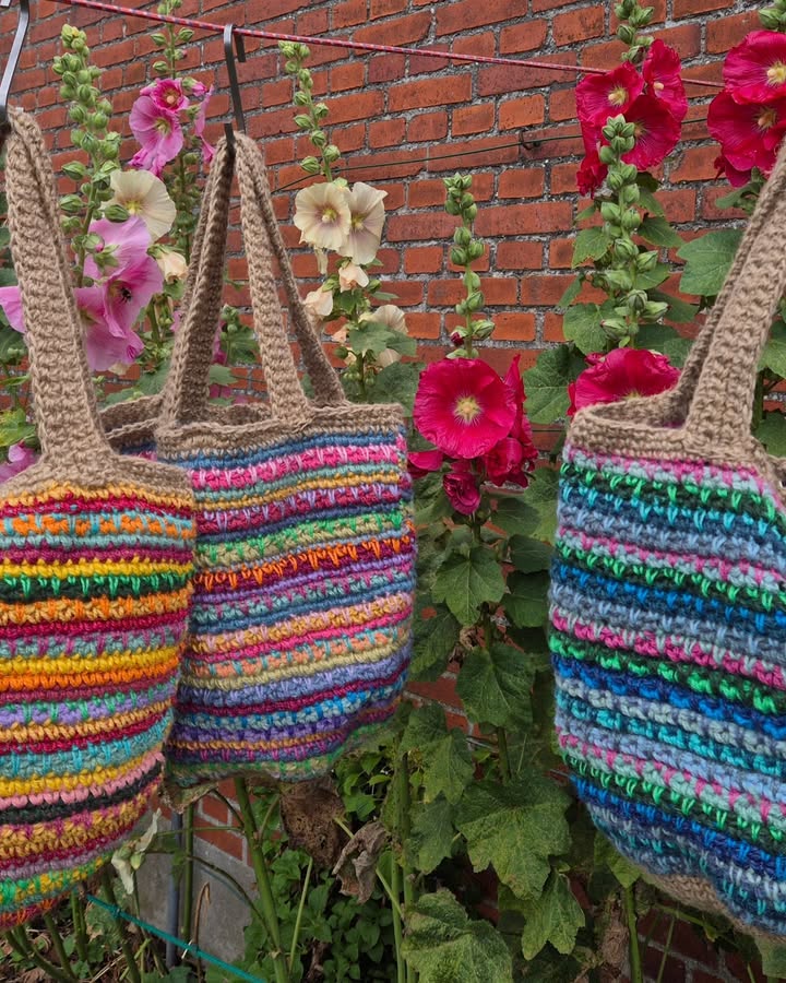 No photo description available.