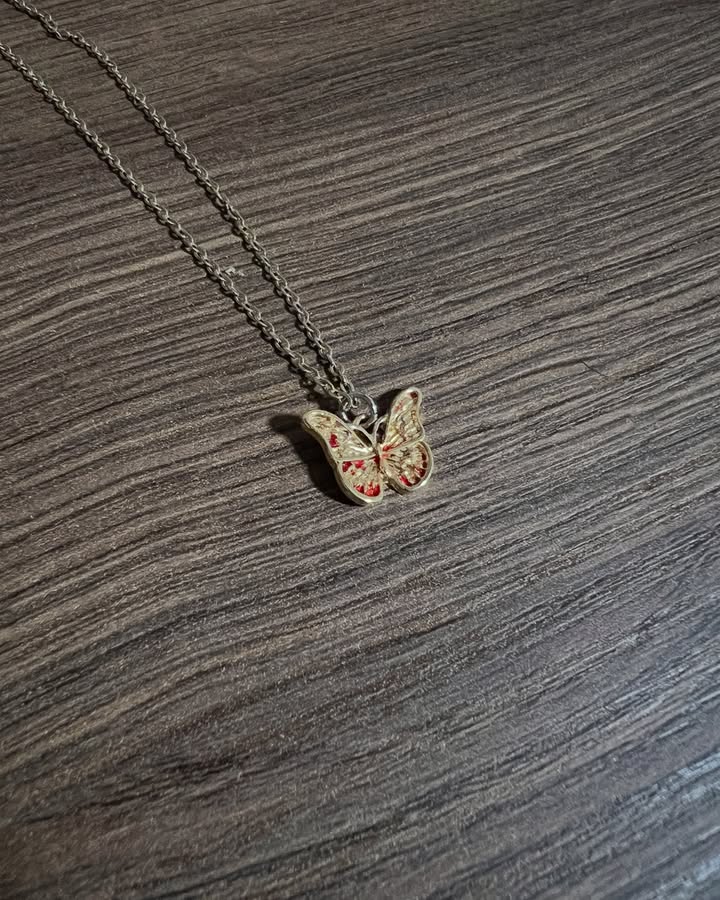 No photo description available.