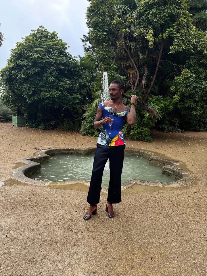 No photo description available.