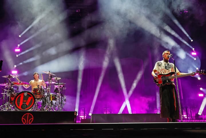 No photo description available.