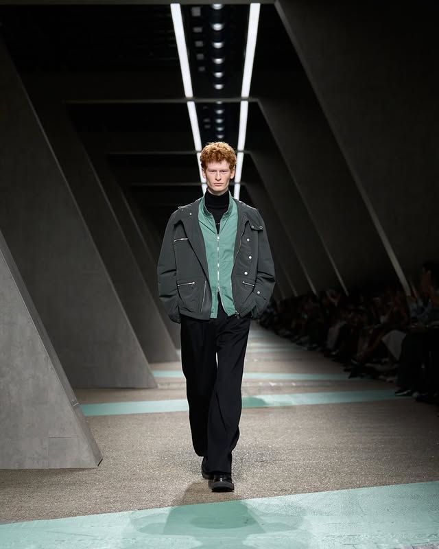 No photo description available.