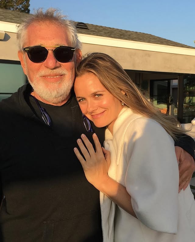 No photo description available.