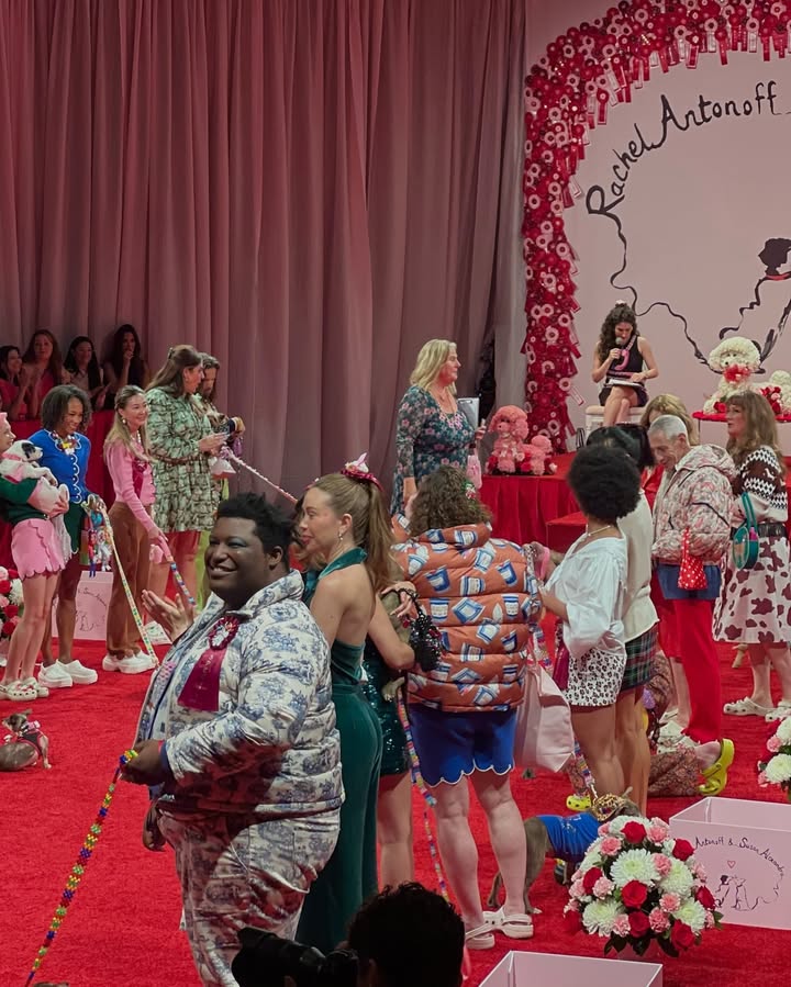 No photo description available.