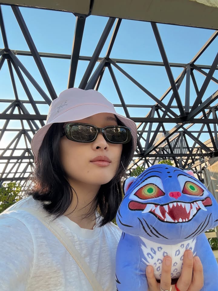 No photo description available.