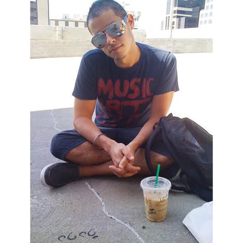 No photo description available.